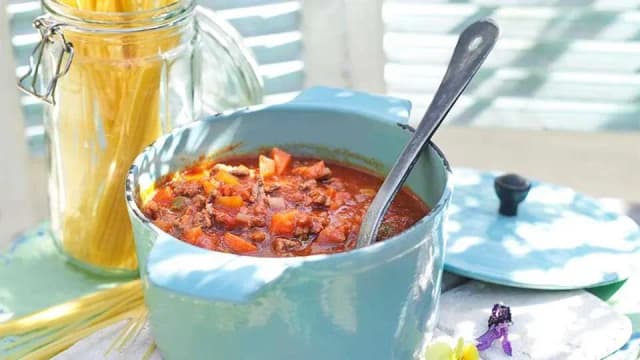 Jak samodzielnie zrobić sos do spaghetti - proste przepisy na każdy smak Jak samodzielnie zrobić sos do spaghetti - proste przepisy na każdy smak