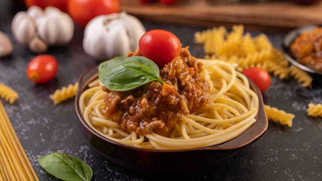 Sosy do spaghetti rodzaje – odkryj smaki, które zachwycą każdego Sosy do spaghetti rodzaje – odkryj smaki, które zachwycą każdego